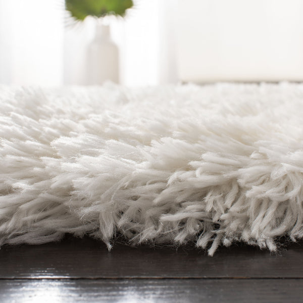 Safavieh Sg270a Luxurious Hand-tufted Area Rug - Plush 3-inch Pile Height For Ultimate Comfort And Style Ivory Polyester Sg270a-1115