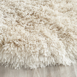 Safavieh Sg270a Luxurious Hand-tufted Area Rug - Plush 3-inch Pile Height For Ultimate Comfort And Style Light Beige Polyester Sg270v-10