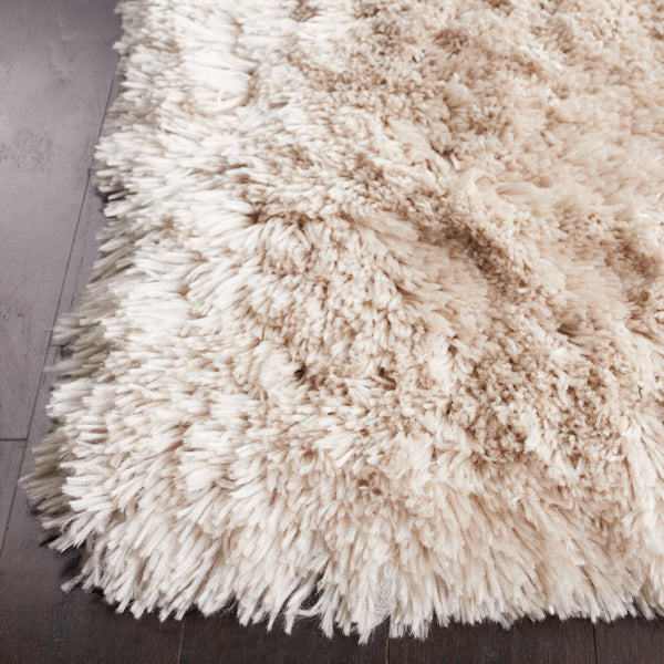 Safavieh Sg270a Luxurious Hand-tufted Area Rug - Plush 3-inch Pile Height For Ultimate Comfort And Style Light Beige Polyester Sg270v-10