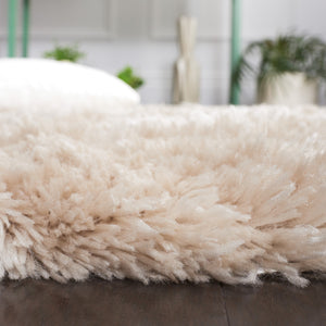 Safavieh Sg270a Luxurious Hand-tufted Area Rug - Plush 3-inch Pile Height For Ultimate Comfort And Style Light Beige Polyester Sg270v-10