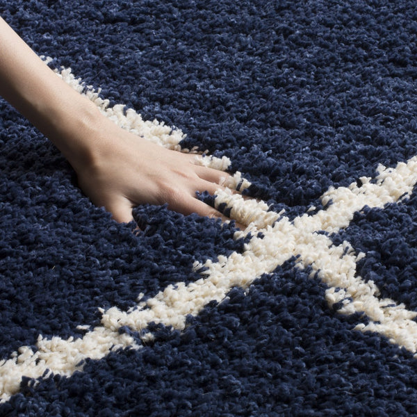 Safavieh Hudson Plush Round Shag Rug Navy And Ivory Diamond Trellis — Thick Power-Loomed Turkish Pile Cozy Underfoot 4'-0" x 4'-0" SGH281C-4R