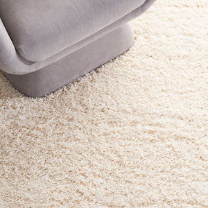 Safavieh Sgn725 Luxurious Plush Area Rug - Timeless Elegance With Soft Comfort & Durable Craftsmanship For Home Beige Polypropylene Pile Sgn725-1313-25