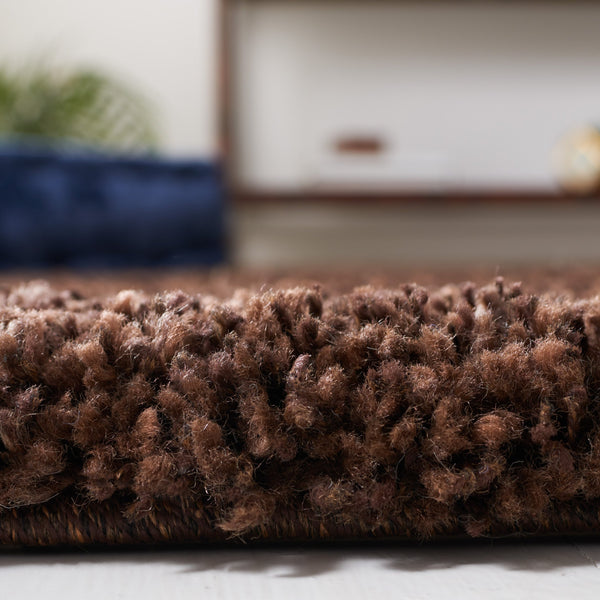 Safavieh Sgn725 Luxurious Plush Area Rug - Timeless Elegance With Soft Comfort & Durable Craftsmanship For Home Beige Polypropylene Pile Sgn725-1313-25