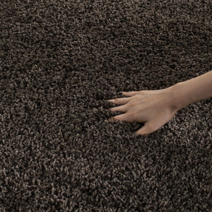 Safavieh Sgn725 Plush Santa Monica Shag Rug — Flokati-Inspired Texture, Durable Power-Loomed Comfort For Home Decor 4'-0" x 4'-0" MUSHROOM SGN725-8181-4SQ