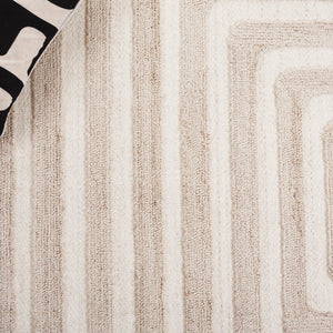 Safavieh Southampton Hand-tufted Area Rug - Elegant Geometric Design For Modern Living Spaces And Comfort Beige 55% Wool,45% Polyester Sha303b-6sq