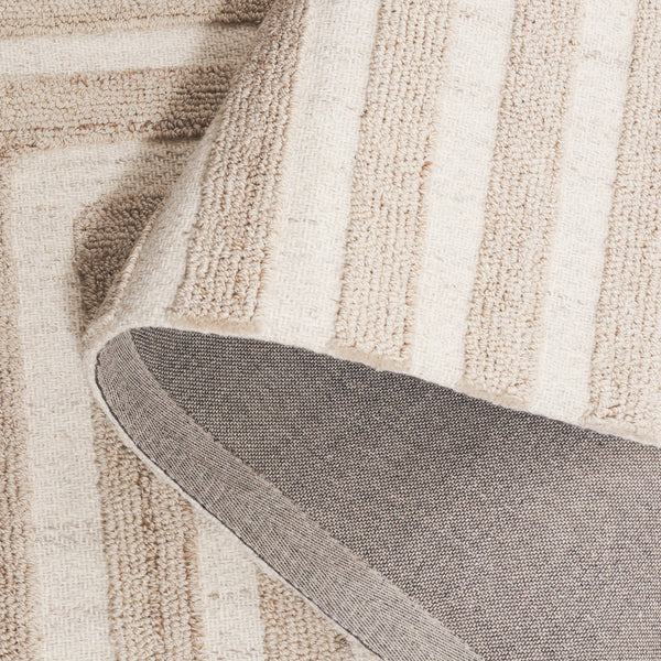 Safavieh Southampton Hand-tufted Area Rug - Elegant Geometric Design For Modern Living Spaces And Comfort Beige 55% Wool,45% Polyester Sha303b-6sq