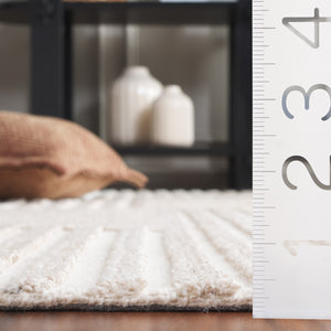 Safavieh Southampton Hand-tufted Area Rug - Exquisite Artisan Craftsmanship For Elegant Living Spaces Beige ,Ivory 55% Wool,45% Polyester Sha305b-6