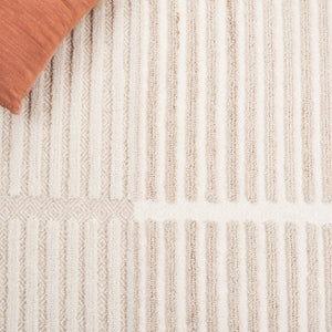 Safavieh Southampton Hand-tufted Area Rug - Luxurious Wool Blend With Modern Design For Chic Home Decor Ivory ,Beige 55% Wool,45% Polyester Sha306b-6sq