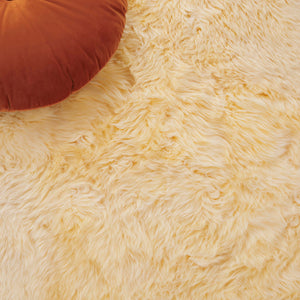 Safavieh Sheep Sheepskin Area Rug - Luxurious Texture In Elegant Steel Blue For Timeless Home Decor Style Champagne Sheep Skin Shs121h-5