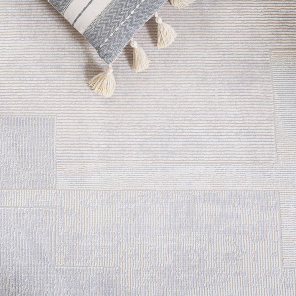 Safavieh Signature Ultra-modern Area Rug In Light Grey With Geometric Pattern - Perfect For Contemporary Spaces Light Grey ,Grey 70% Polyester,30% Acrylic Sig730f-9