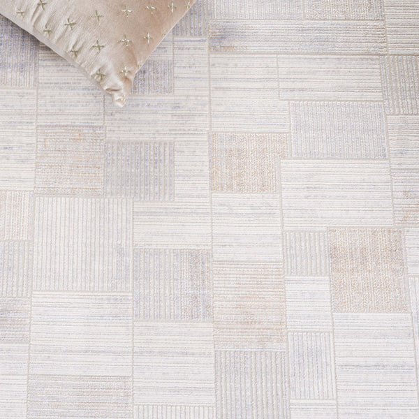 Safavieh Signature Modern Area Rug - Timeless Grey And Blue Design, Soft Viscose Blend, Eco-friendly Elegance Grey ,Blue 80% Viscose,20% Acrylic Sig732f-8