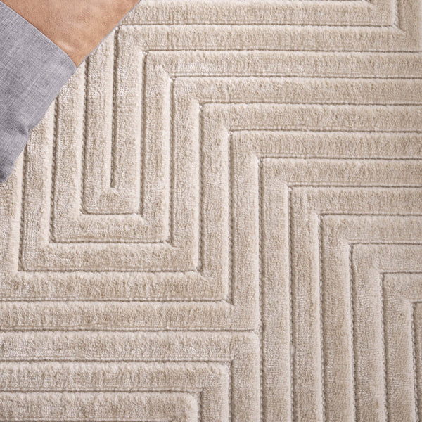 Safavieh Selena Elegant Modern Area Rug - Luxurious Turkish Craftsmanship For Sophisticated Home Décor Beige Polypropylene Sle662b-5