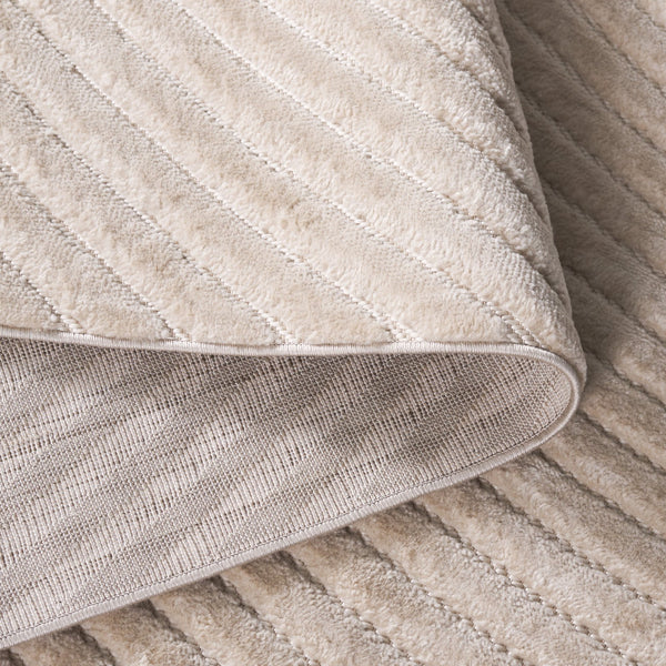 Safavieh Selena Area Rug - Luxurious Modern Design With Classic Charm, Durable Turkish Craftsmanship For Home Decor Beige Polypropylene Sle664b-5