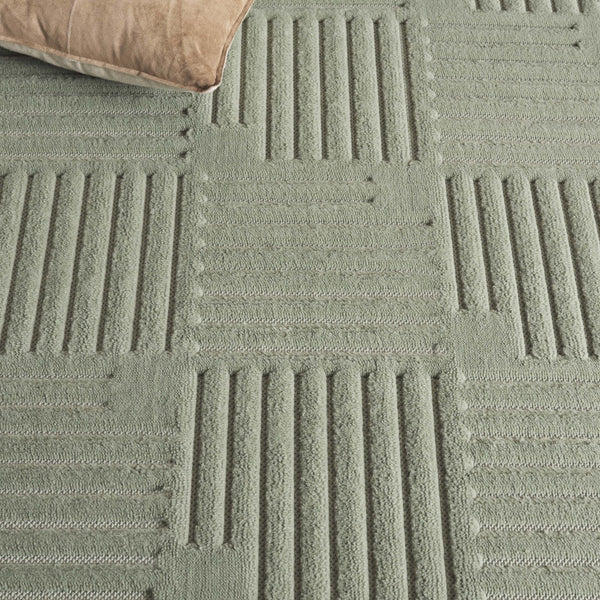 Safavieh Selena Exquisite Area Rug - Modern Turkish Design With Geometric Patterns For Stylish Home Decor Green Polypropylene Sle678y-28