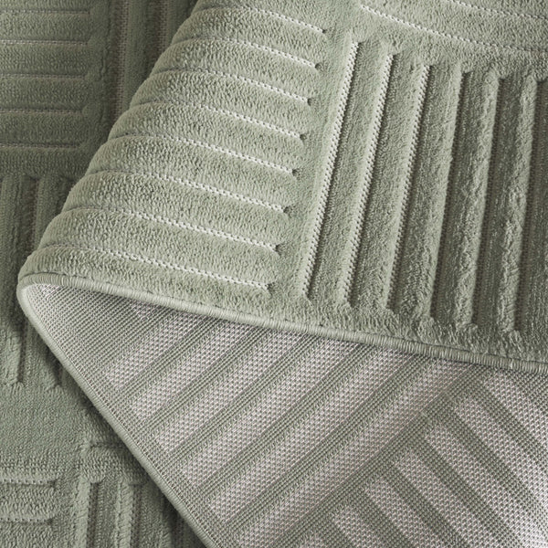 Safavieh Selena Exquisite Area Rug - Modern Turkish Design With Geometric Patterns For Stylish Home Decor Green Polypropylene Sle678y-28