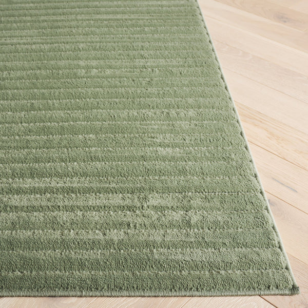 Safavieh Selena Modern Turkish Runner Rug - Elegant Power-loomed Design For Stylish Home Decor And Comfort Green Polypropylene Sle682y-8