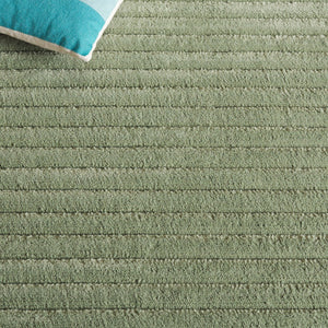 Safavieh Selena Modern Turkish Runner Rug - Elegant Power-loomed Design For Stylish Home Decor And Comfort Green Polypropylene Sle682y-8