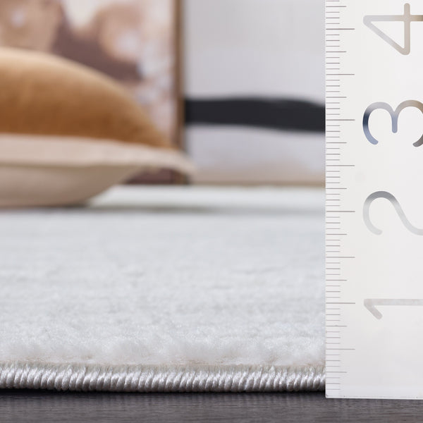 Safavieh Selena Modern Ivory Area Rug — Power-Loomed In Turkey, Low-Profile Durable Polypropylene Blend 4'-0" x 6'-0" SLE684A-4