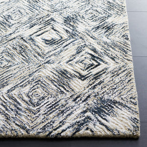 Safavieh Soho Luxurious Area Rug - Elegant Viscose, Wool, And Cotton Blend For Chic Home Décor Solutions Ivory ,Green 50% Viscose,30% Wool,20% Cotton Soh125y-6sq