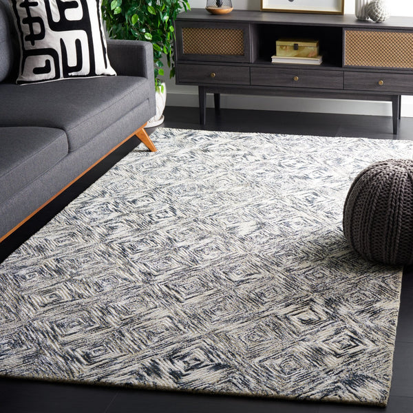 Safavieh Soho Luxurious Area Rug - Elegant Viscose, Wool, And Cotton Blend For Chic Home Décor Solutions Ivory ,Green 50% Viscose,30% Wool,20% Cotton Soh125y-6sq
