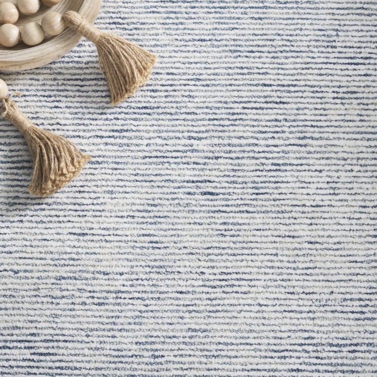 Safavieh Soho Hand-Tufted Wool Viscose Area Rug Soft Blue Ivory Gradient for Living Room SOH178M-8
