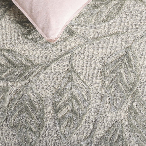 Safavieh Soho Hand Tufted Botanical Leaf Runner Rug in Viscose Wool Blend for Hallways 4'-0" x 6'-0" SOH179Y-4