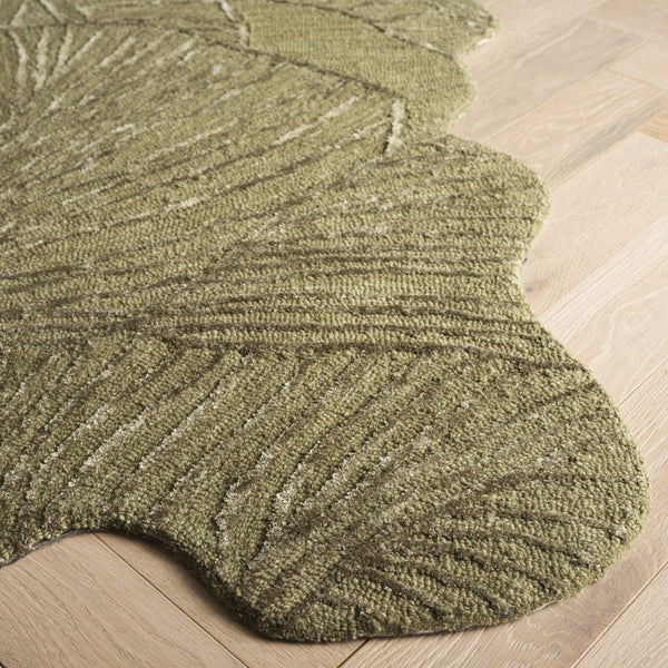 Safavieh Soho Hand Tufted Viscose Wool Blend Area Rug Soft Green Artisan Accent for Living Rooms 4'-0" x 6'-0" SOH183Y-4
