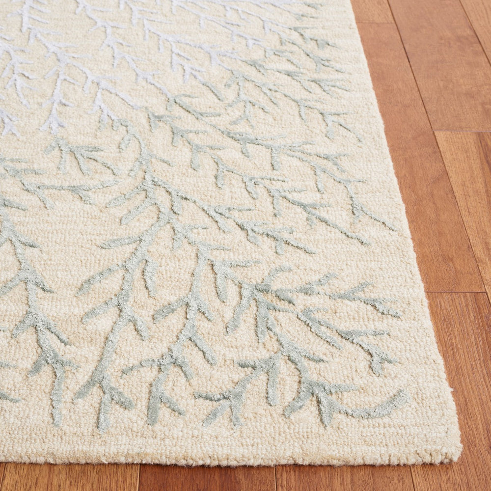 Safavieh Soho 257 SOH257 Hand Tufted Floral Rug Beige / Grey SOH257B-5