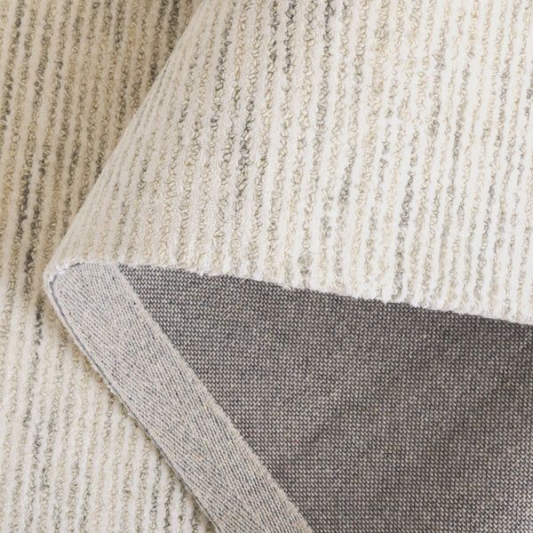 Safavieh Soho Hand-Tufted Round Grey Area Rug — Subtle Gradient, Silky Viscose Sheen With Wool Durability 6'-0" x 6'-0" SOH575F-6R