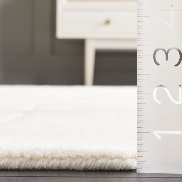 Safavieh Soho 627 Hand Tufted Contemporary Rug Beige / Ivory 5' x 8'