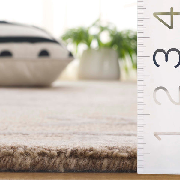 Safavieh Soho Exquisite Hand-tufted Area Rug - Modern Design In Luxurious Wool & Viscose Blend For Any Space Beige ,Ivory 60% Wool,30% Viscose,10% Cotton Soh659b-28