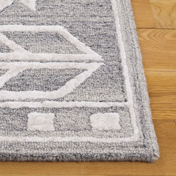 Safavieh Soho Exquisite Hand-tufted Area Rug - Modern Design In Luxurious Wool & Viscose Blend For Any Space Grey ,Ivory 75% Wool,15% Viscose,10% Cotton Soh659f-8
