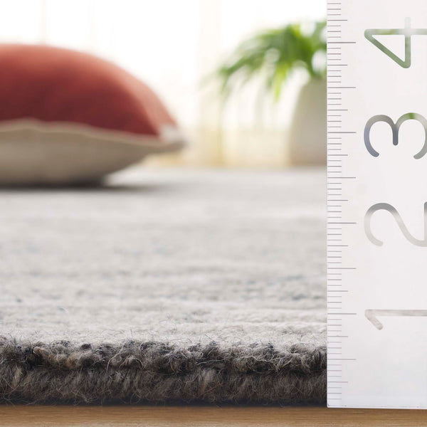 Safavieh Soho Exquisite Hand-tufted Area Rug - Modern Design In Luxurious Wool & Viscose Blend For Any Space Grey ,Ivory 75% Wool,15% Viscose,10% Cotton Soh659f-8