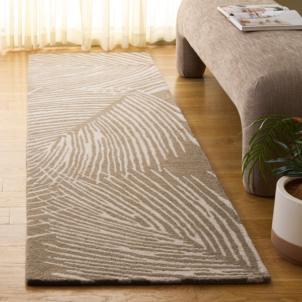 Safavieh Soho Hand-Tufted Wool Viscose Accent Rug In Beige Ivory — Soft Feather-Stroke Design, Durable Elegance 2'-0" x 3'-0" SOH793A-2