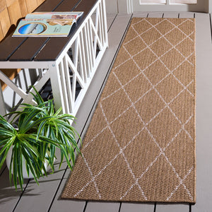 Safavieh Sisal Natural/Ivory Area Rug — Low-Profile Power-Loomed Polypropylene, Stain-Resistant Durable Performance 6'-7" x 6'-7" SPF812C-7SQ