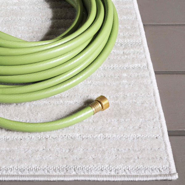 Safavieh Stella Elegant Ivory Area Rug - Timeless Design For Indoor And Outdoor Spaces, Easy Maintenance Ivory Polypropylene Pile Sta100b-7sq