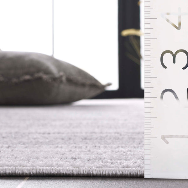 Safavieh Stella Elegant Area Rug Collection In Stylish Ivory And Grey – Perfect For Home Décor And Comfort Ivory ,Grey Polypropylene Pile Sta101b-7r