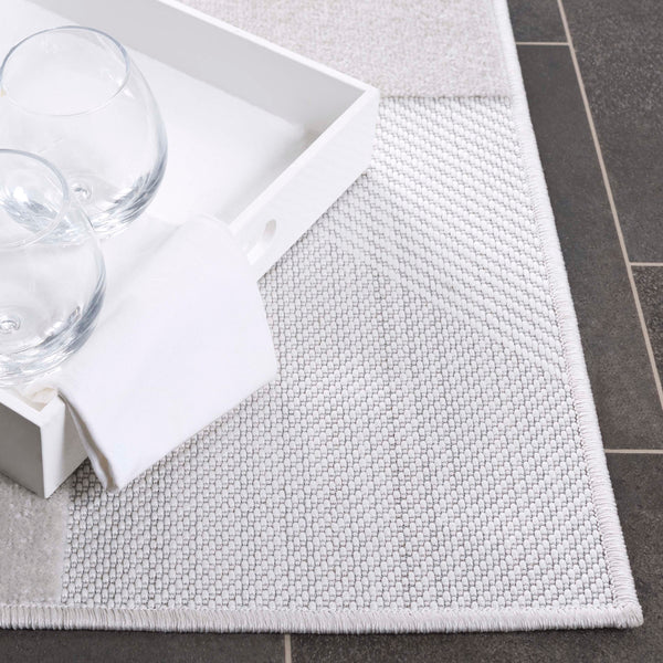 Safavieh Stella Luxurious Area Rug - Elegant Polypropylene Pile For Stylish Home Décor And Comfort Ivory Polypropylene Pile Sta102b-28