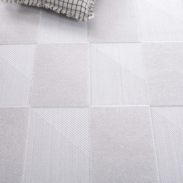 Safavieh Stella Luxurious Area Rug - Elegant Polypropylene Pile For Stylish Home Décor And Comfort Ivory Polypropylene Pile Sta102b-28