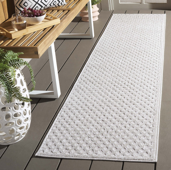 Safavieh Stella Elegant Geometric Area Rug - Timeless Design For Indoor & Outdoor Décor, Durable & Stylish Ivory Polypropylene Pile Sta106b-28