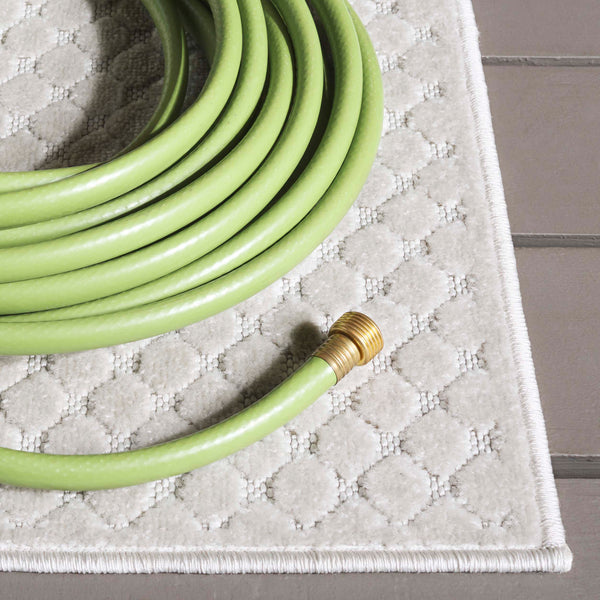 Safavieh Stella Elegant Geometric Area Rug - Timeless Design For Indoor & Outdoor Décor, Durable & Stylish Ivory Polypropylene Pile Sta106b-28