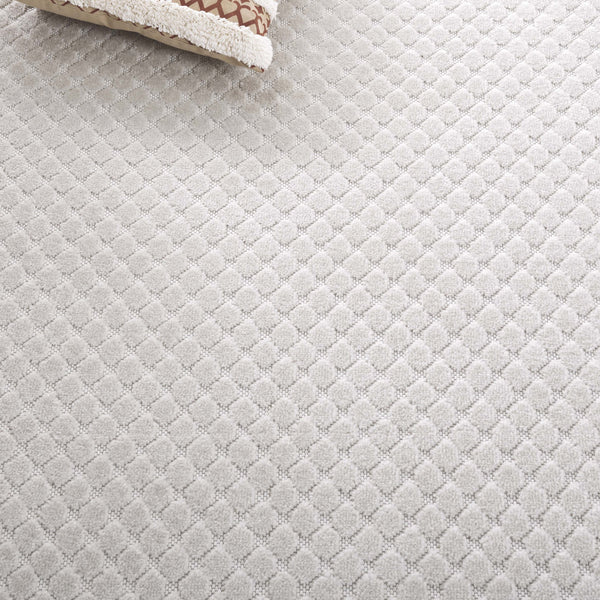 Safavieh Stella Elegant Geometric Area Rug - Timeless Design For Indoor & Outdoor Décor, Durable & Stylish Ivory Polypropylene Pile Sta106b-28