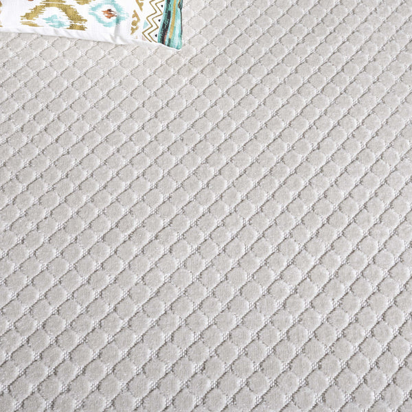 Safavieh Stella Elegant Geometric Area Rug - Timeless Design For Indoor & Outdoor Décor, Durable & Stylish Ivory Polypropylene Pile Sta106b-28