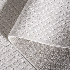 Safavieh Stella Elegant Geometric Area Rug - Timeless Design For Indoor & Outdoor Décor, Durable & Stylish Ivory Polypropylene Pile Sta106b-28