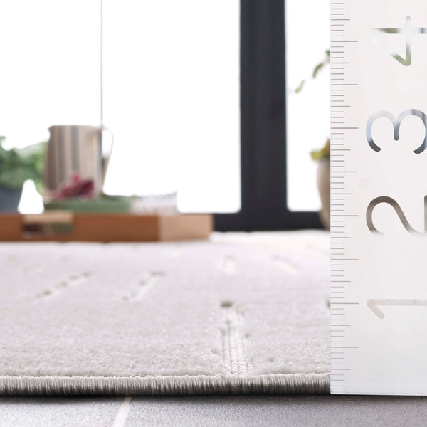 Safavieh Stella Plush Area Rug - Elegant Power-loomed Design For Indoor/Outdoor Use, Easy Maintenance & Comfort Ivory Polypropylene Pile Sta110b-28