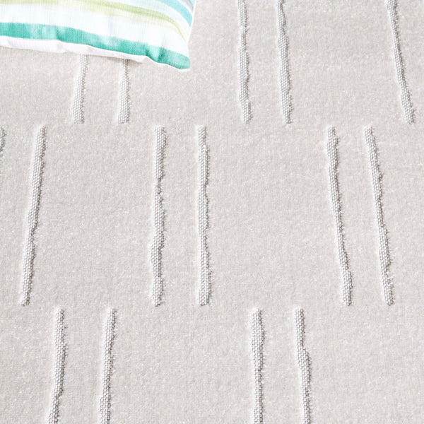 Safavieh Stella Plush Area Rug - Elegant Power-loomed Design For Indoor/Outdoor Use, Easy Maintenance & Comfort Ivory Polypropylene Pile Sta110b-28