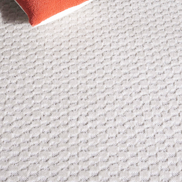 Safavieh Stella Elegant Geometric Area Rug - Versatile Indoor & Outdoor Decor For Timeless Style & Comfort Ivory Polypropylene Pile Sta111b-9