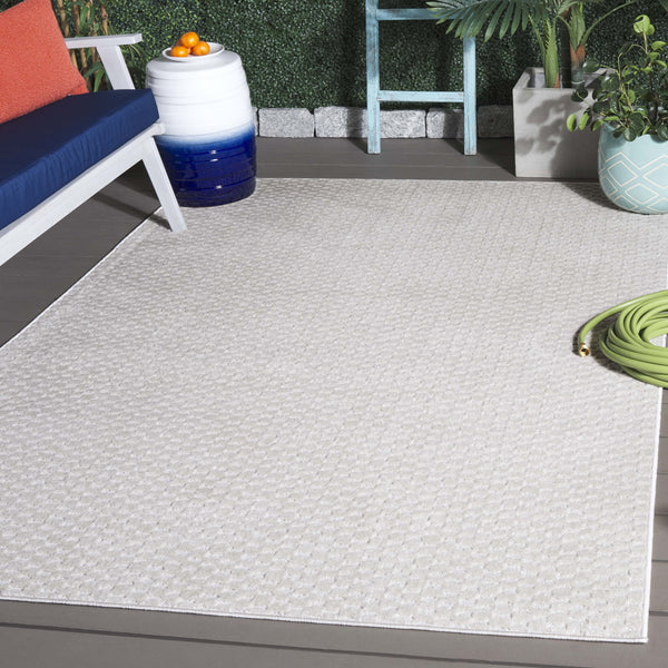 Safavieh Stella Elegant Geometric Area Rug - Versatile Indoor & Outdoor Decor For Timeless Style & Comfort Ivory Polypropylene Pile Sta111b-9