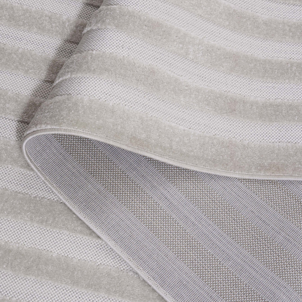 Safavieh Stella Indoor/Outdoor Area Rug - Timeless Geometric Design For Modern Elegance And Durability Ivory Polypropylene Pile Sta115a-28