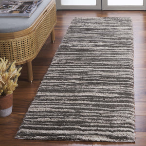 Safavieh Seattle Shag Area Rug - Luxurious Softness, Stylish Design For Cozy Living Spaces And Comfort Ivory ,Grey Polyester Ste908f-7r